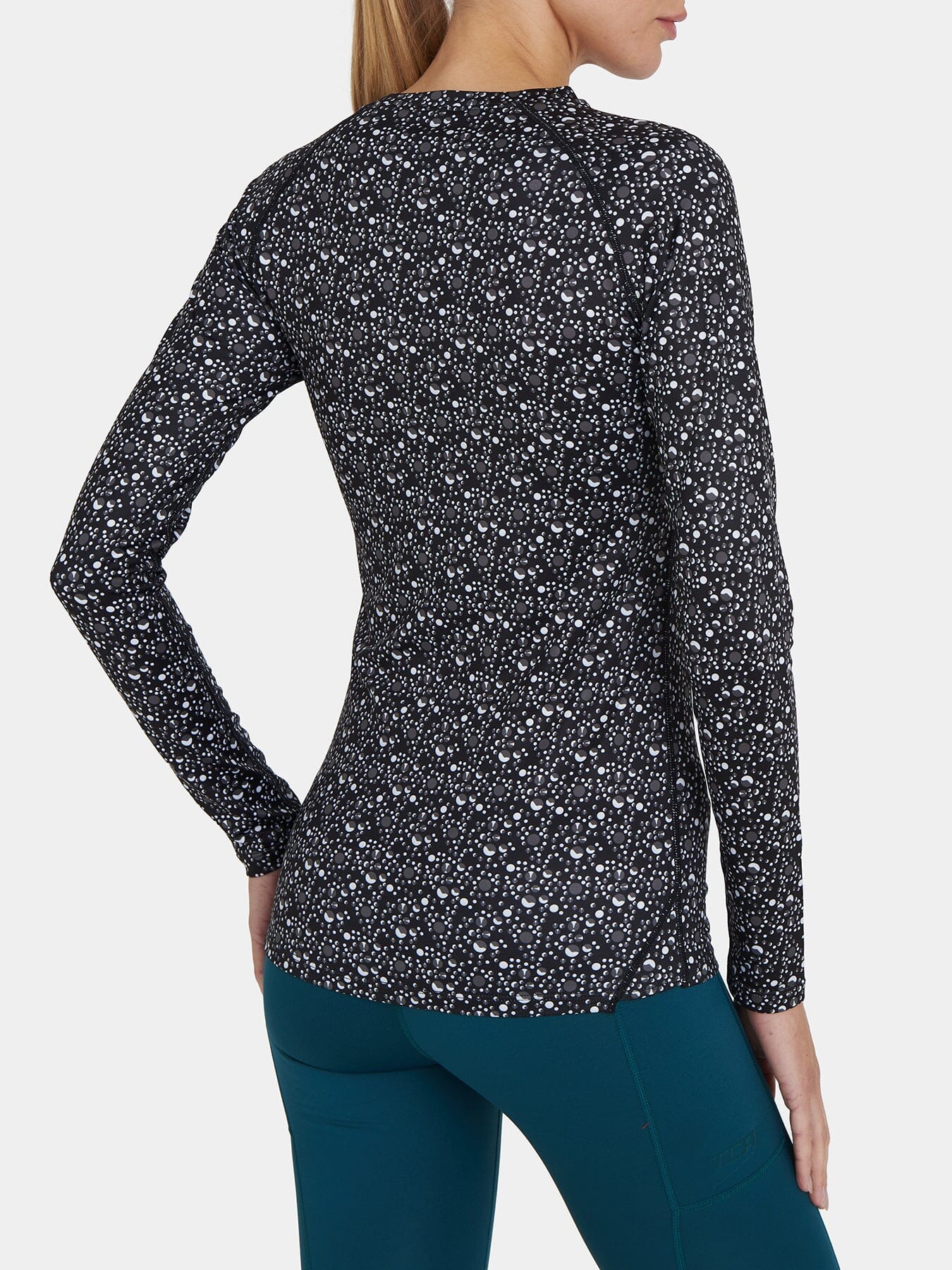 SuperThermal Long Sleeve Compression Base Layer Crew Neck Top for Women With Brushed Inner Fabric