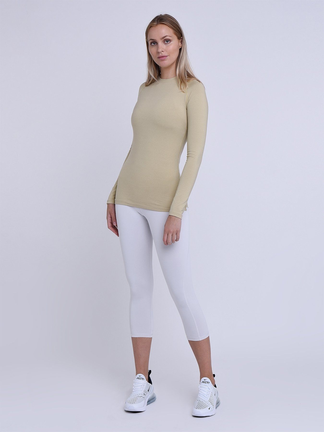 SuperThermal Long Sleeve Compression Base Layer Crew Neck Top for Women With Brushed Inner Fabric